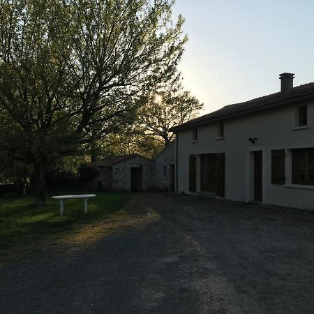 Gite à la ferme Les places La Chapelle-Bertrand Esterno foto