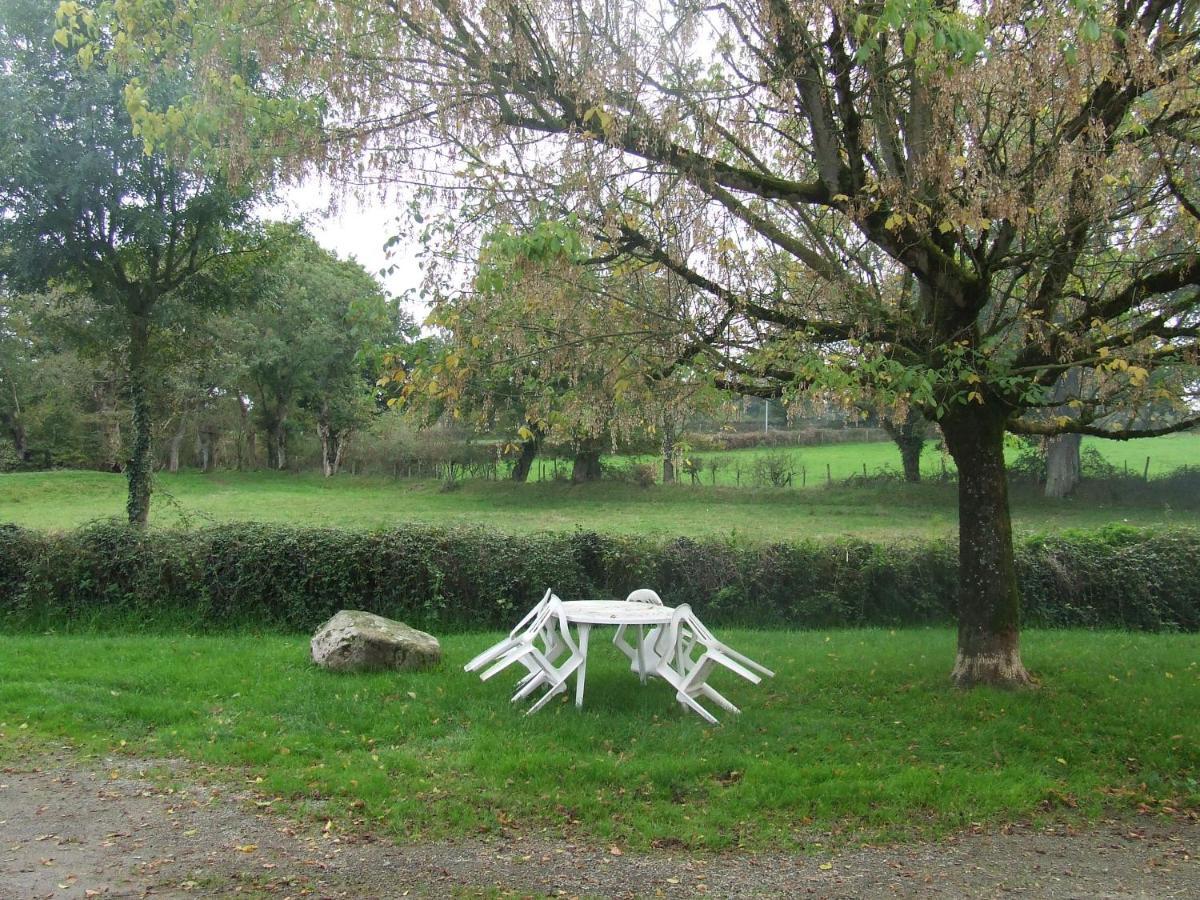 Gite à la ferme Les places La Chapelle-Bertrand Esterno foto